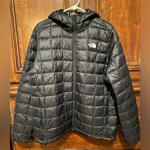 Men’s North Face ThermoBall Hoodie - Size Large
